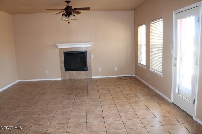 Building Photo - 4056 Tibuni Pl