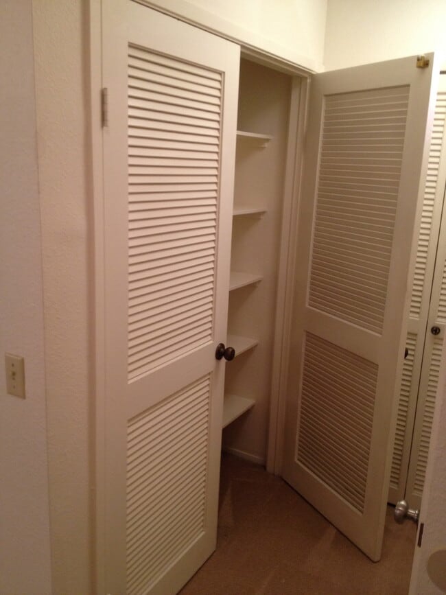 Building Photo - 10400 Caminito Cuervo