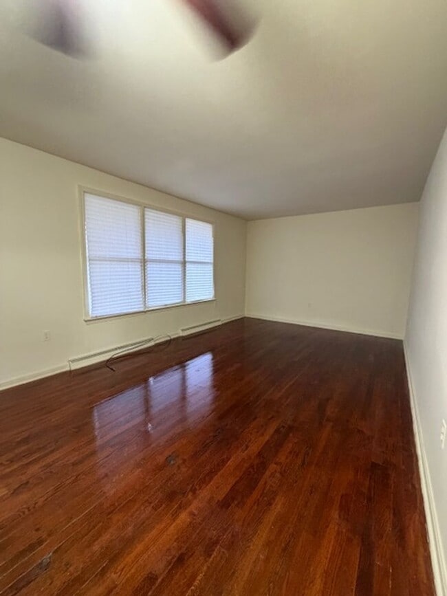 Building Photo - SINGLE FAMILY HOME IN WASHINGTON GROVE