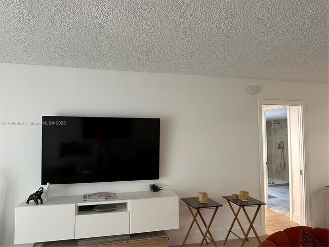 Building Photo - 1865 S Ocean Dr