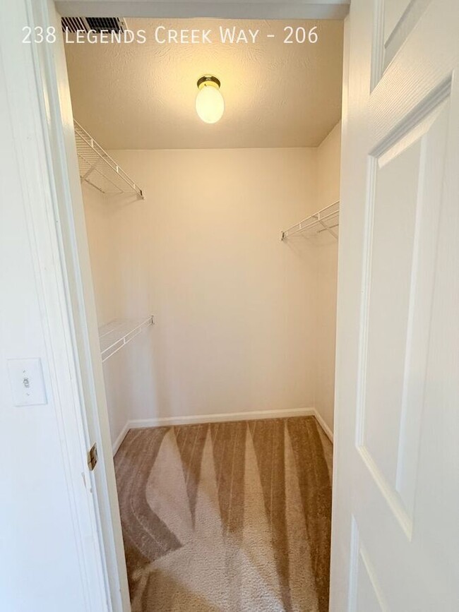 Building Photo - 238 Legends Creek Way