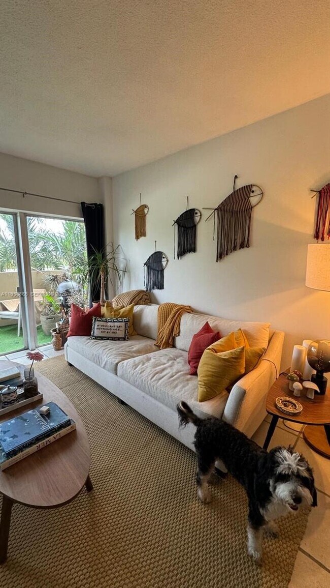 Building Photo - 880 NE 69th St