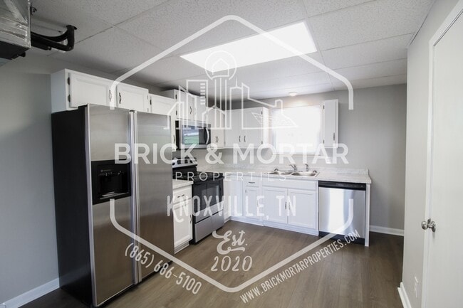 Building Photo - 1009 Clendenen Rd