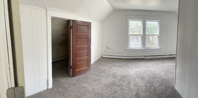 Building Photo - 535 10th Ave