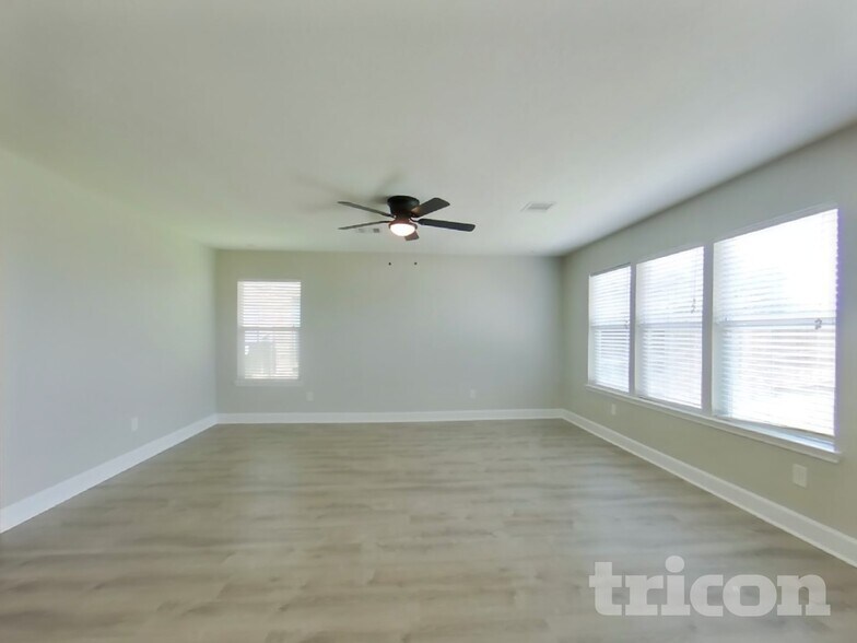Building Photo - 4422 Brinton Saddle Ln