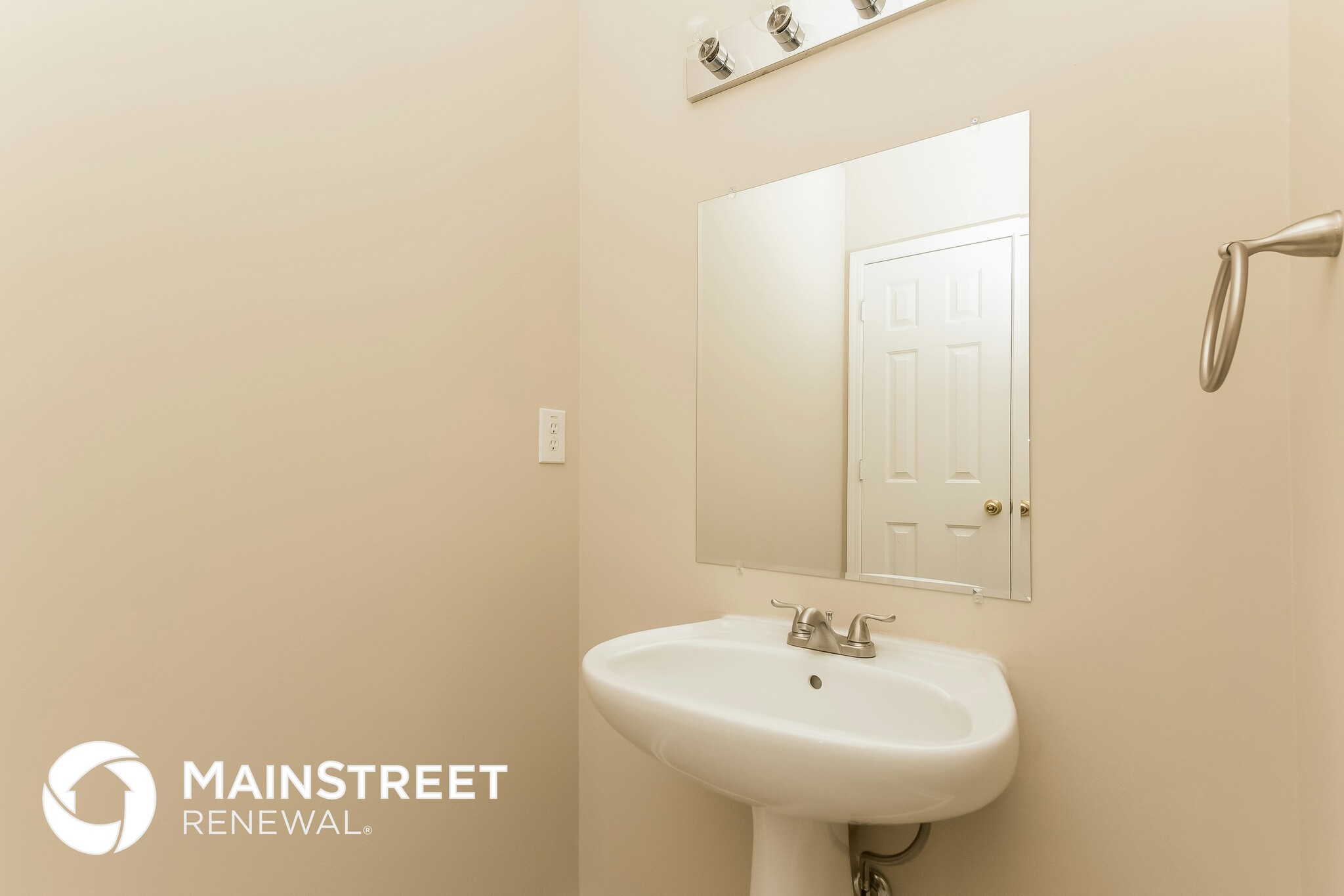 Building Photo - 827 Shadow Lake Dr