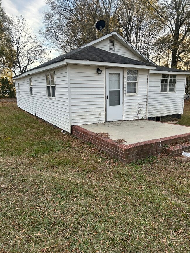 Building Photo - 814 King St