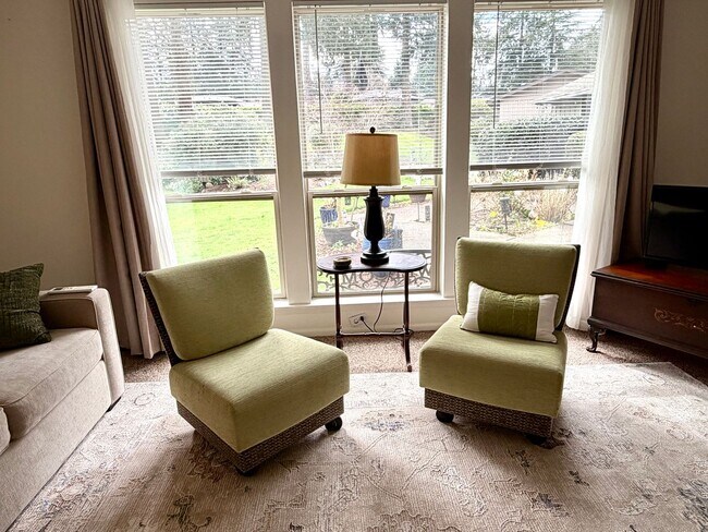 Building Photo - Cozy & Private Fircrest Unit with Garden Space