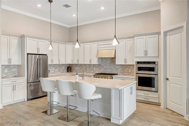Building Photo - 9574 Everglades Dr