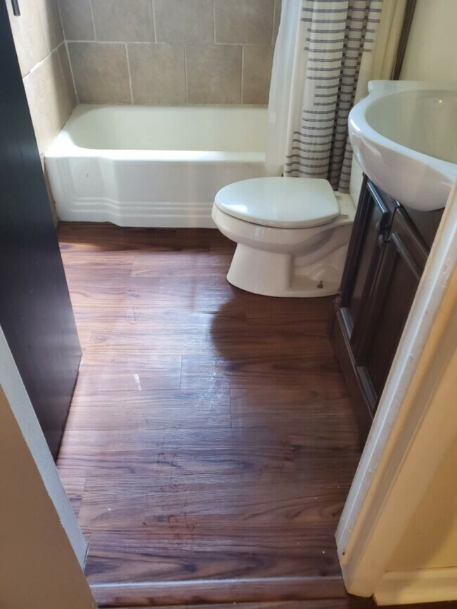 Building Photo - 18 S Foley St