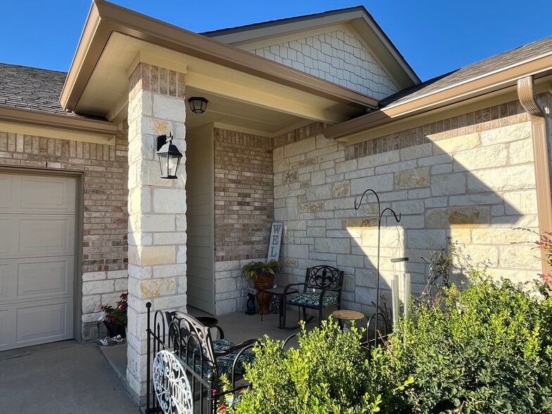 Building Photo - 7303 Abalone Way
