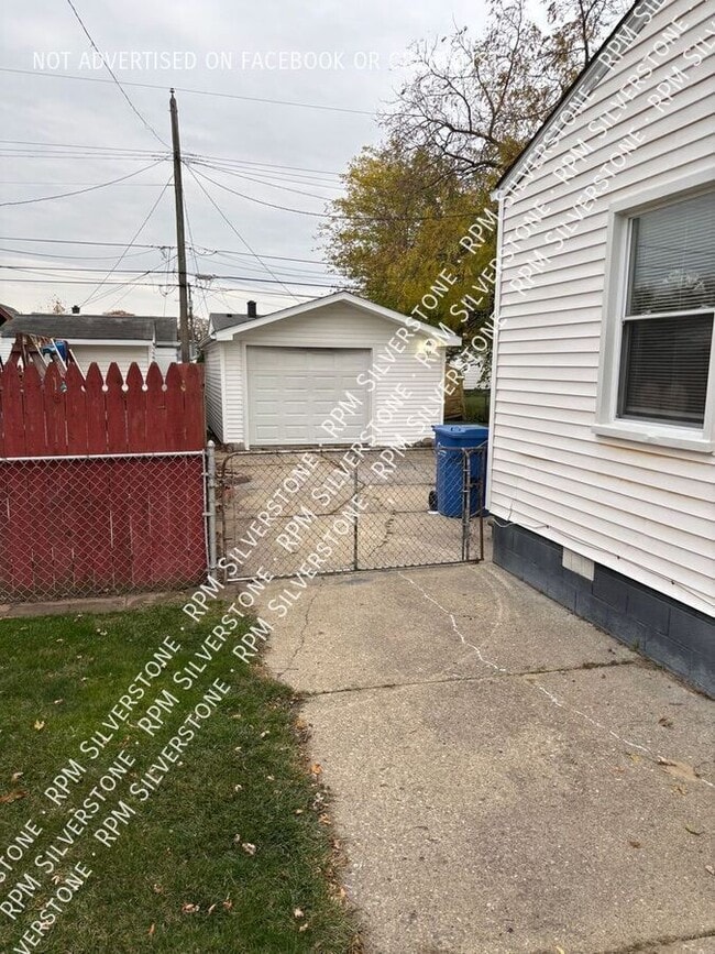 Building Photo - 6860 Continental-