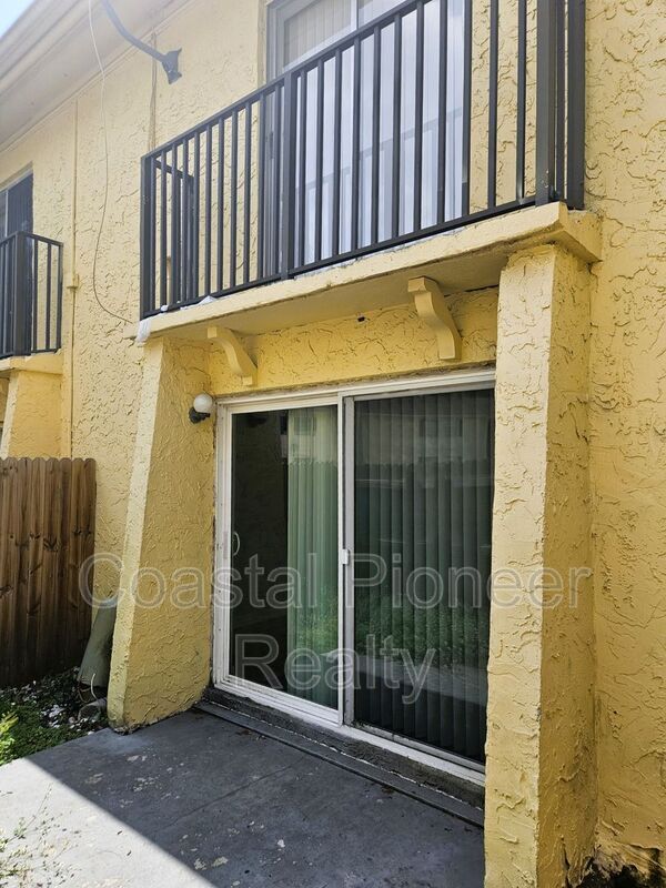 Building Photo - 7549 Abonado Rd