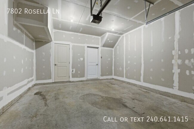 Building Photo - 7802 Rosella Ln