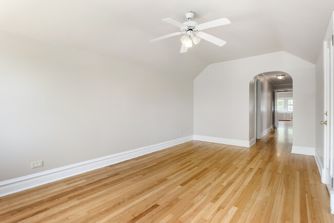Building Photo - 4860 W Patterson Ave