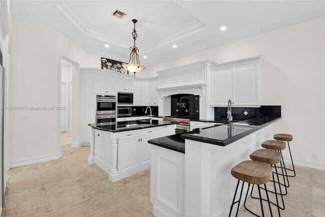 Building Photo - 9597 Bridgebrook Dr