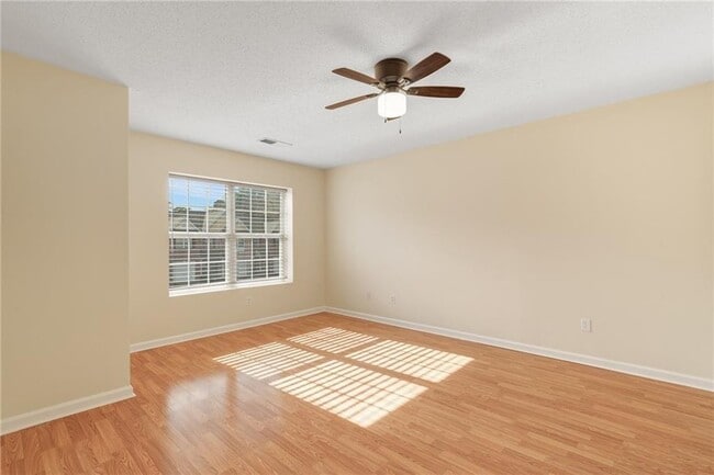 Building Photo - 1102 Pleasant Oaks Ct