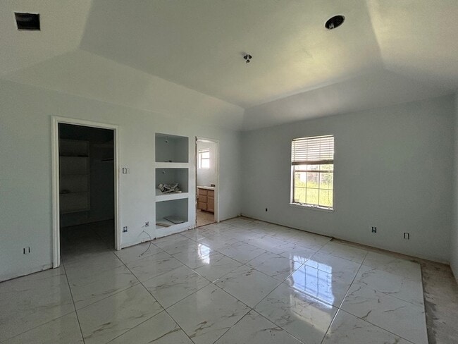 Building Photo - 1119 Tiara Trail