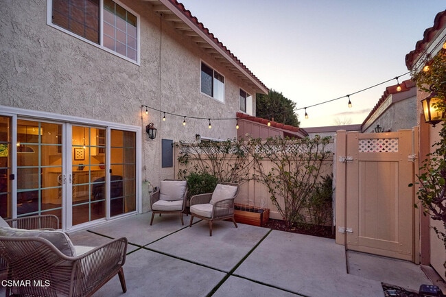 Building Photo - 1988 Olivewood Ct