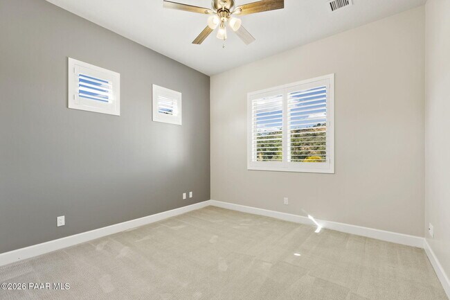 Building Photo - 1476 Sierry Peaks Dr