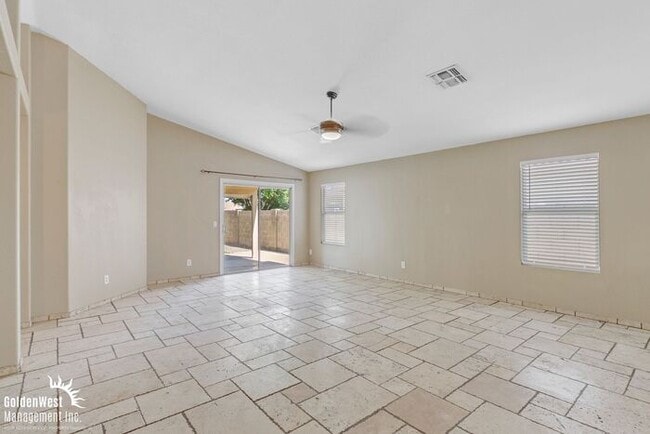 Building Photo - Charming 3 Bdm 2Ba Single-Story Home in Gl...