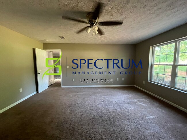 Building Photo - 2069 Lindsey Ln