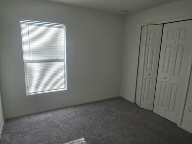 Building Photo - 357 SE Starfish Ave