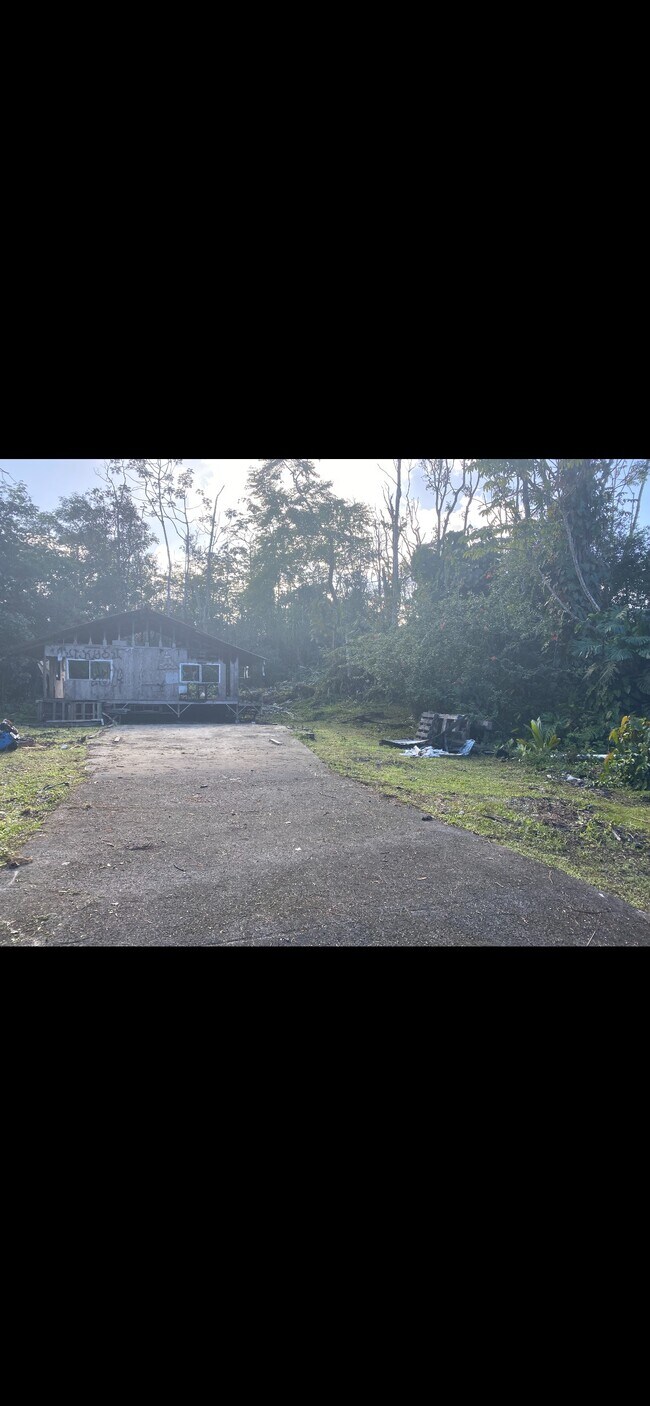 Building Photo - 15-2796-2796 Nenue St