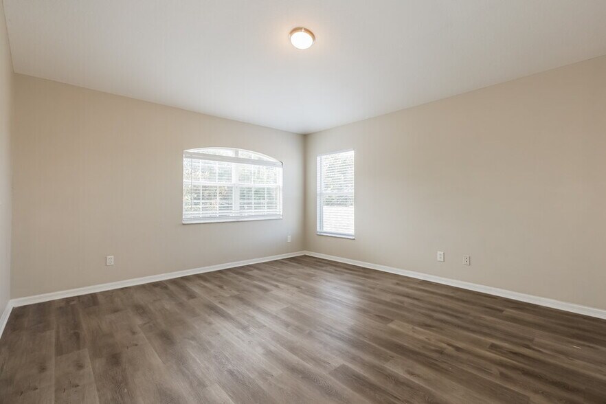 Building Photo - 12614 Montford Ln