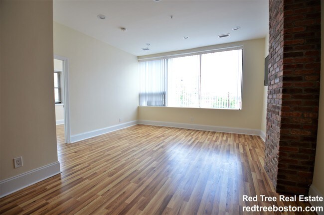 Building Photo - 1032 Commonwealth Avenue