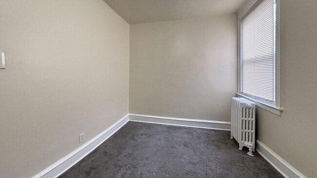 Building Photo - Beautiful TWO Bedroom Home for Rent wt Bonus Room