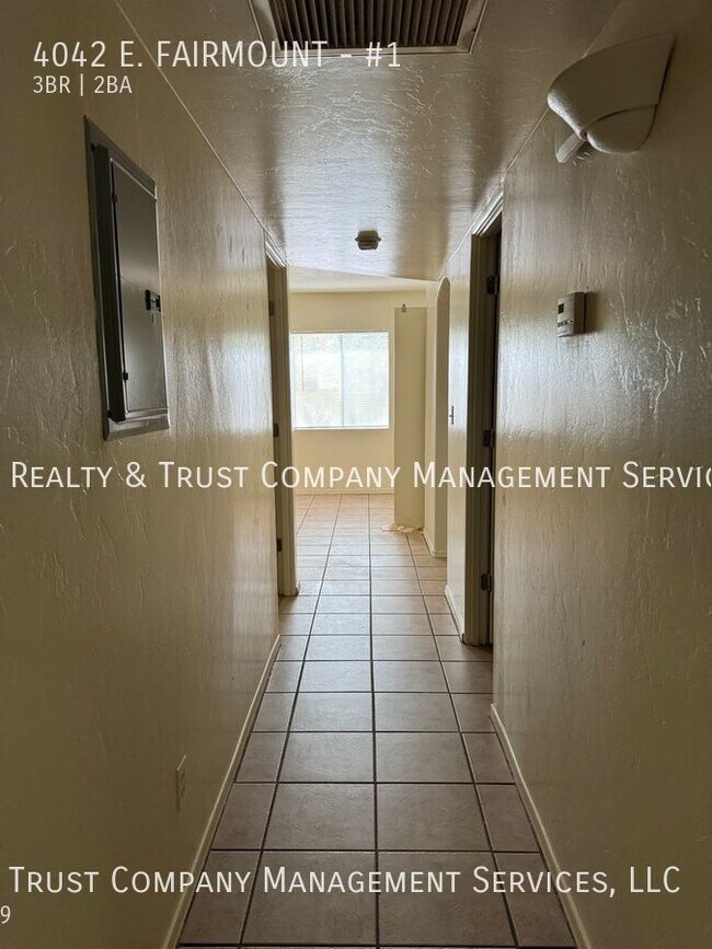 Building Photo - 4042 E. FAIRMOUNT-#1