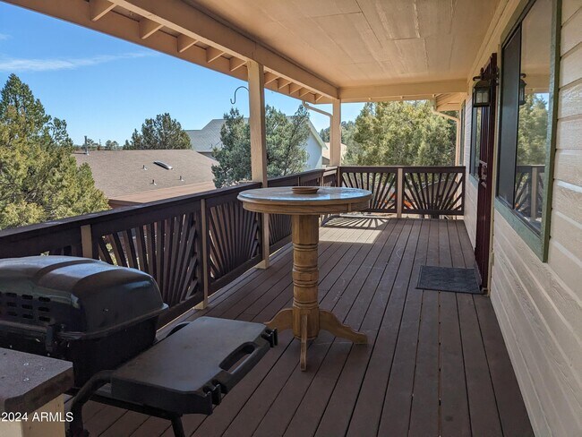 Building Photo - 705 W St Moritz Dr