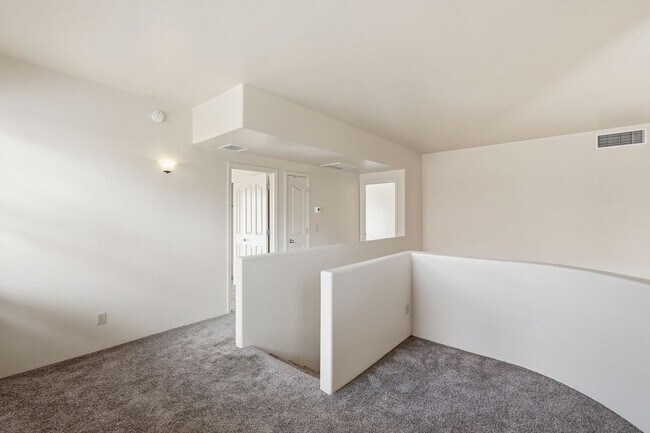 Building Photo - 630 Harvill Dr