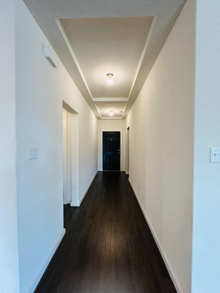 Building Photo - 741 Carol Dr