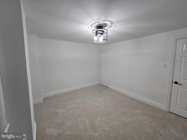 Building Photo - 4444 Fleming St