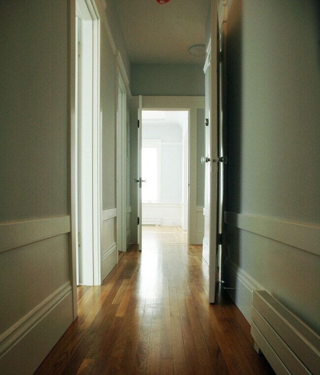 Building Photo - 46 Jersey Street