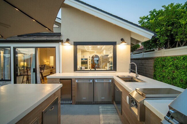 Building Photo - Experience Coastal Living at Its Finest in...
