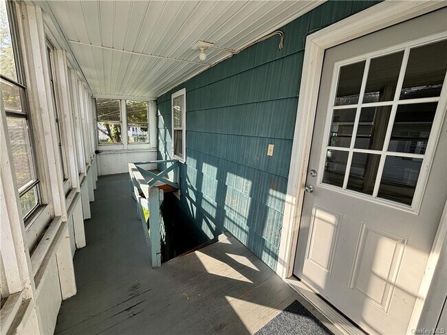 Building Photo - 8 Gregory Rd