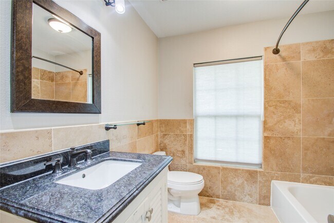 Building Photo - 2306 Pine Cone Dr