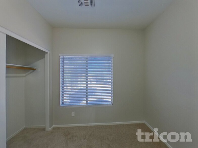 Building Photo - 44995 Portabello Rd