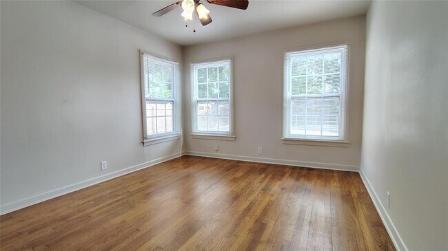 Building Photo - 13805 Maye Pl
