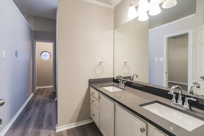 Building Photo - 5513 Maurie Dr