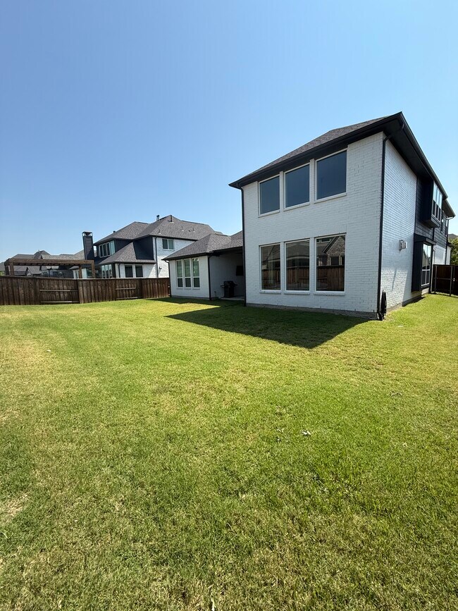 Building Photo - 3770 Brazoria Dr