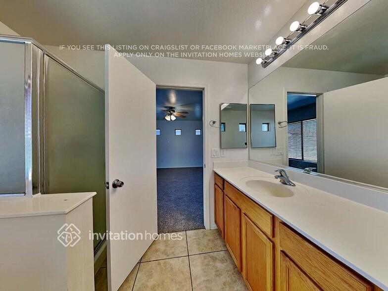 Building Photo - 1602 W Alta Vista Rd