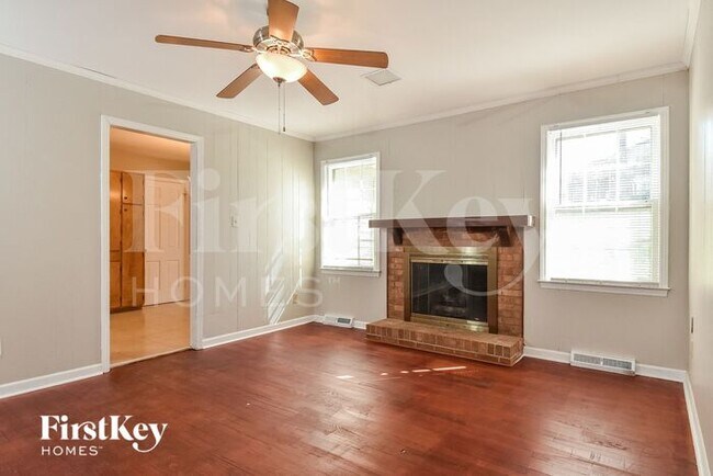 Building Photo - 3411 Londonderry Dr