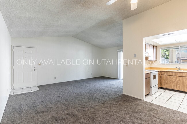 Building Photo - 2416 E 6895 S