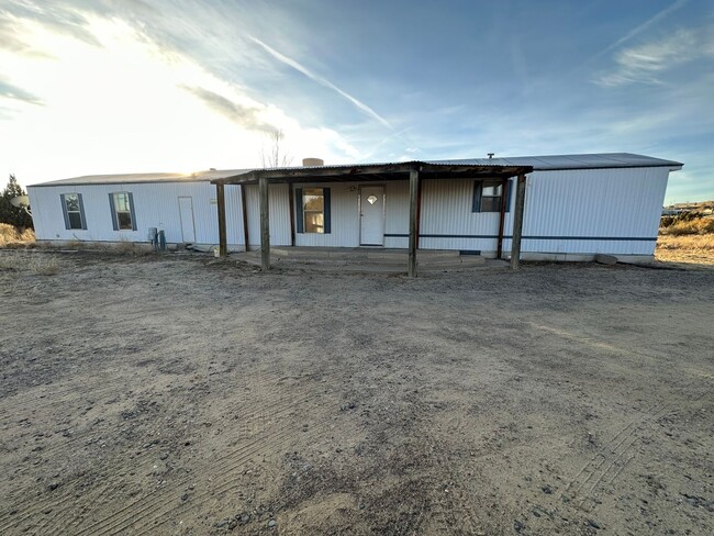 Building Photo - 3 bedroom 2 bathroom Single-wide available...