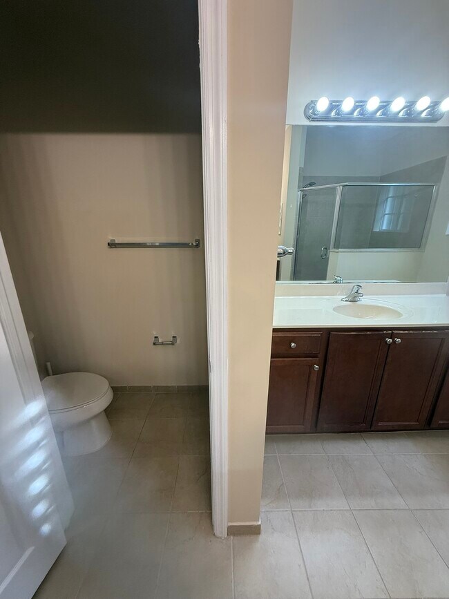 Building Photo - 3236 NW 31st Terrace