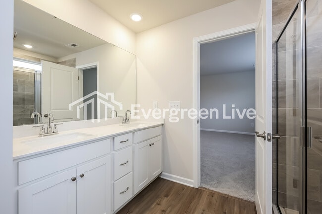 Building Photo - now